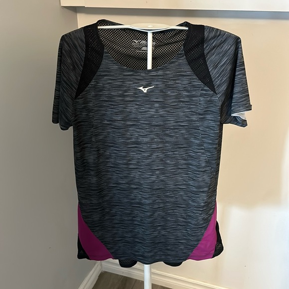 Mizuno performance size L women’s athletic tshirt - Picture 1 of 7